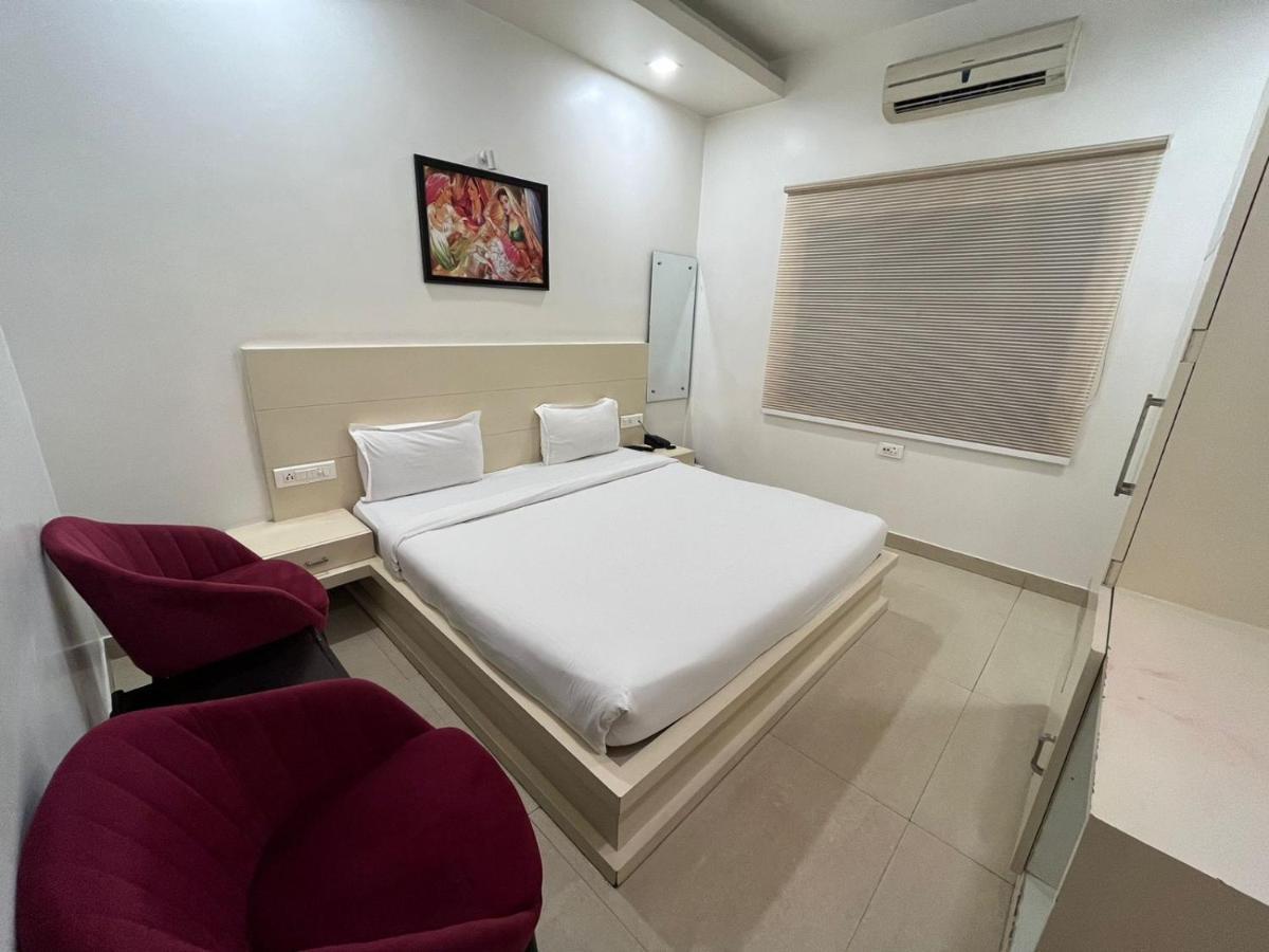 Hotel Sahib'S Red Carpet - Family & Corporate Hotel Chain Agra  Esterno foto